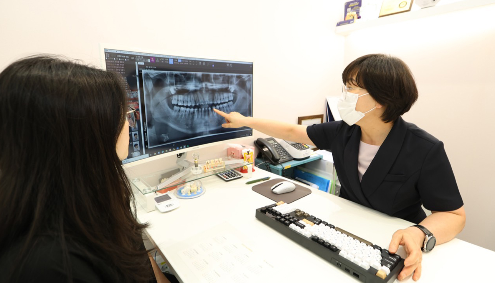 더스퀘어치과 | 광화문 최대 규모 시설 첨단 디지털 장비 - 전문가 구강위생용품점 키와샵